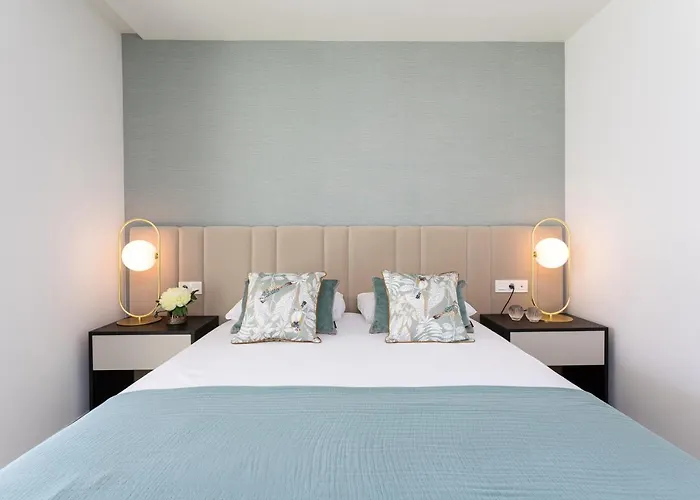 Luxury Apartment Private Pool 3 Bedrooms Or23 By Aora Stay